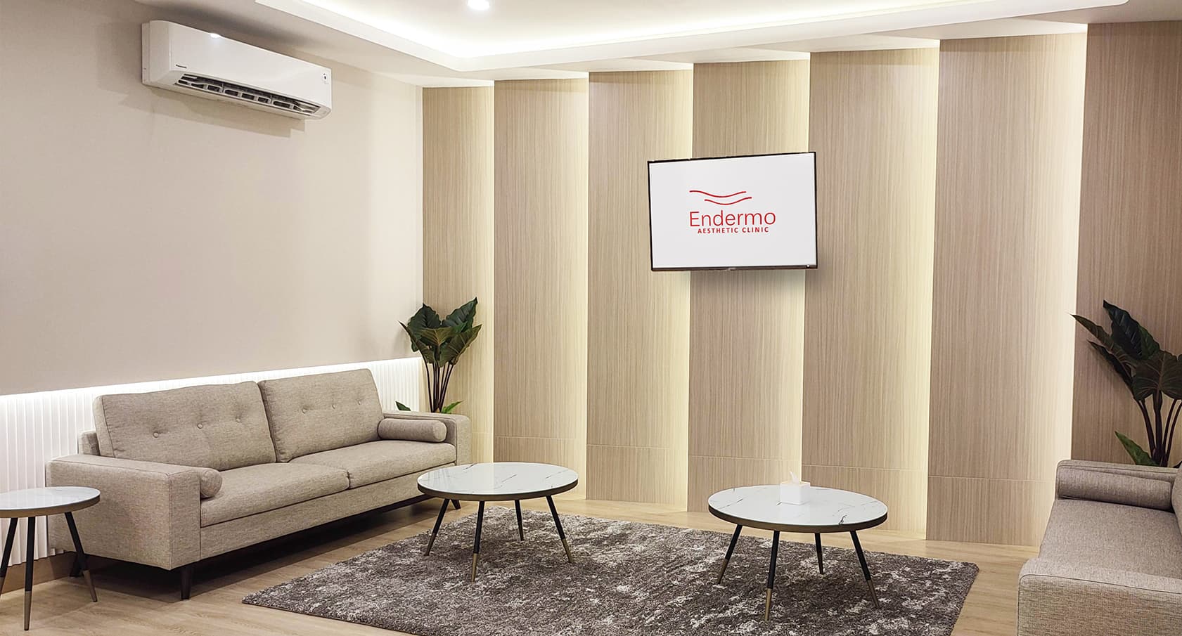 Expert-Led Aesthetic Care,<br /> Tailored for Your Timeless Beauty